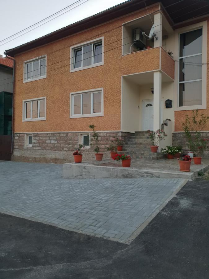 הוילה Orşova Pretty Garden מראה חיצוני תמונה